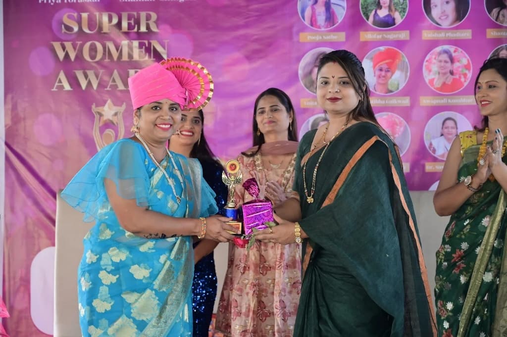 Super Woman Award